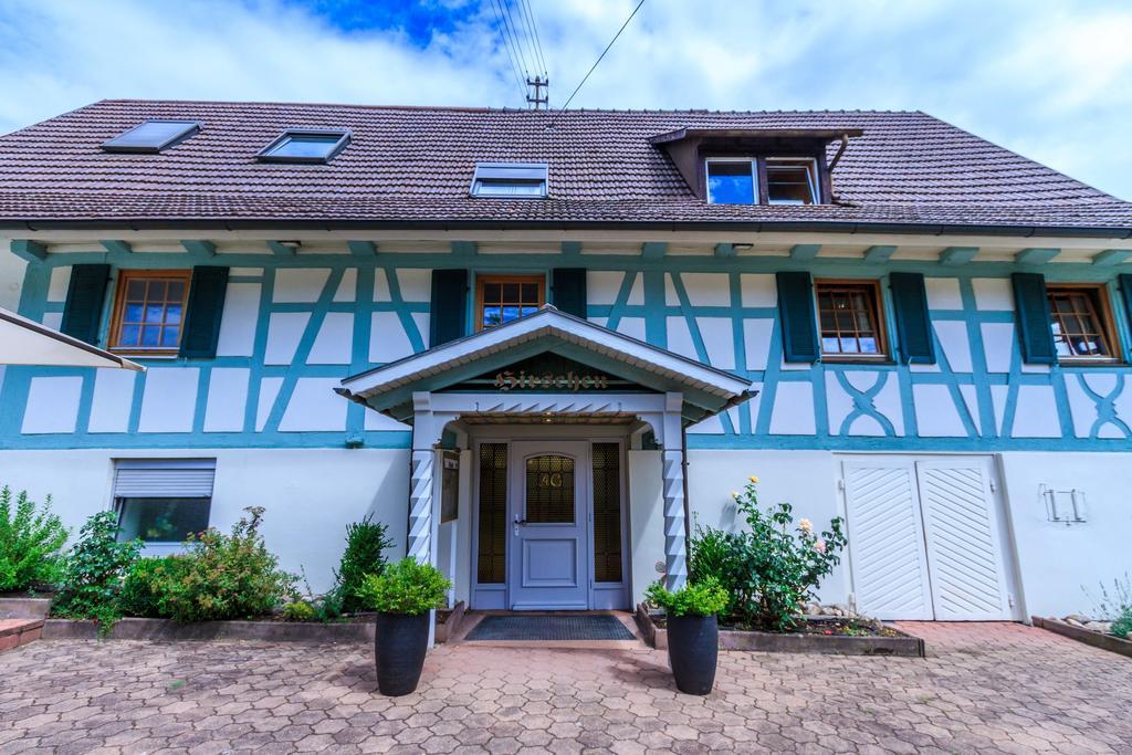 Hirschen Apartments Reute  Buitenkant foto